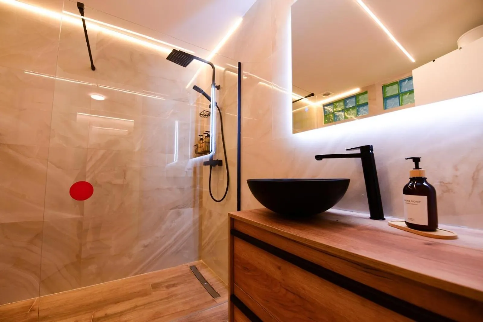 Fabuloso Apto 1-5 Personas Torrequebrada-Benalmadena Piscina Terraza Parking Wi-Fi Apartment Benalmadena